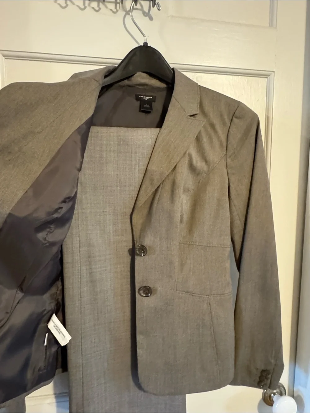 ANN TAYLOR Gray Pant Suit  Jacket is a 2 Pants are a 0